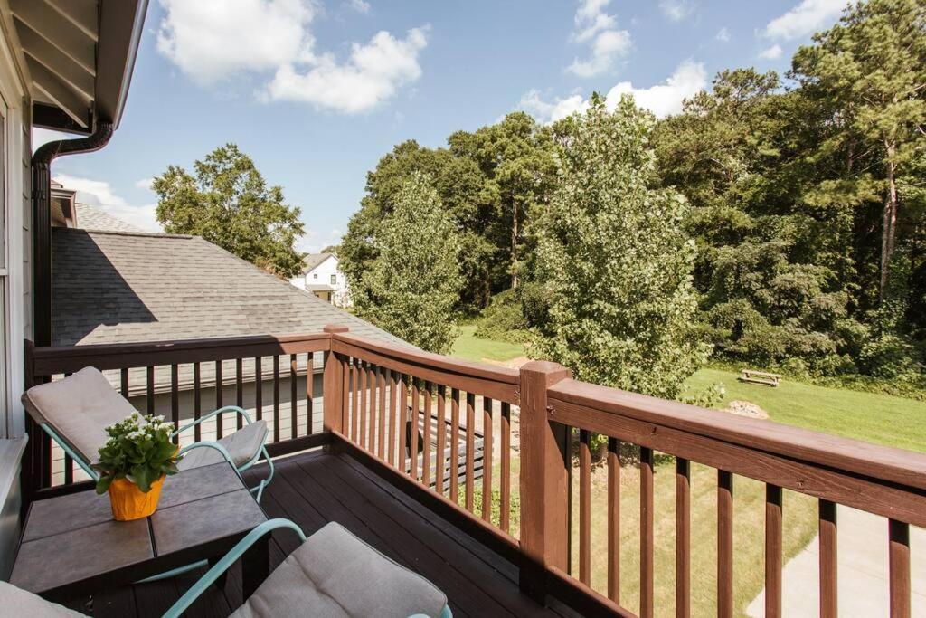 Hébergement de vacances Meet Me In I Beautiful 4-bdrm House I 1 Mile To Dt And Mins To Uga *