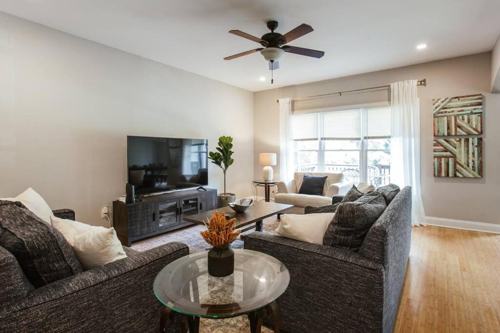 Hébergement de vacances Meet Me In I Beautiful 4-bdrm House I 1 Mile To Dt And Mins To Uga